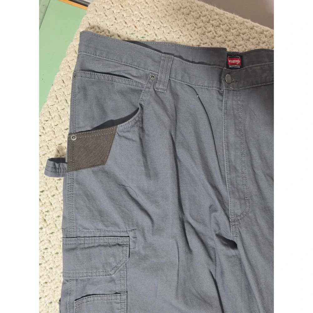 Wrangler Ranger Cargo Work Pants 42x32 Grey New Double Knee Utility 10WMWR1GR - Picture 3 of 6